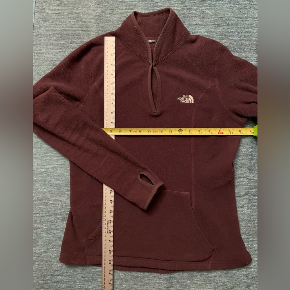 The North Face Women’s Fleece Unique Find! Dusty Plum color. WARM - Picture 10 of 15